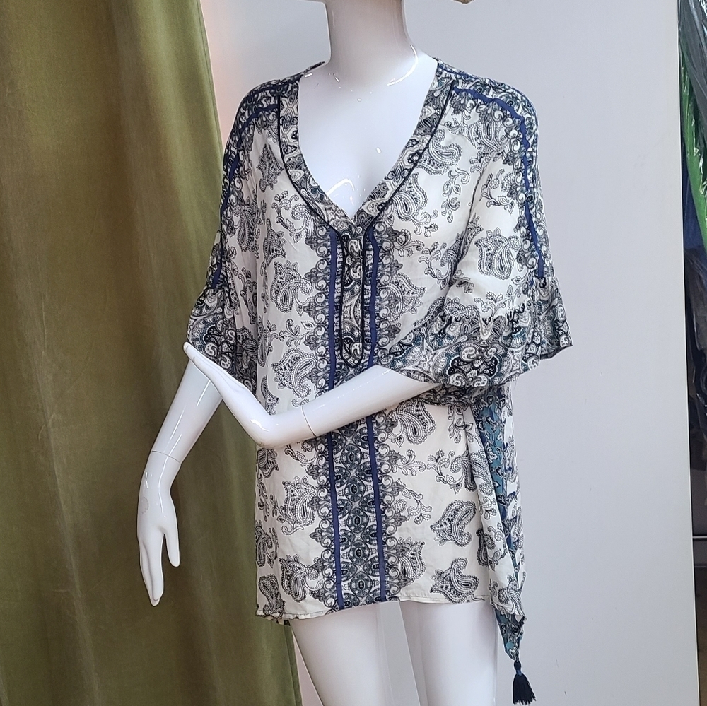 Democracy 1X Lightweight V Neckline Asymmetrical Hem Printed Top